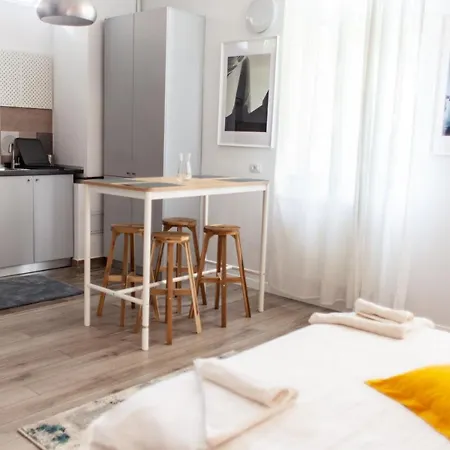 Modern Studio In The Heart Of Iasi Exterior photo